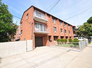 3832 149th Pl, Flushing, NY 11354