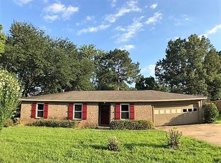 505 Hunters Creek Cir, Madison, MS 39110