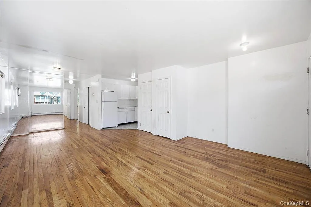 2 bed, 1840 sqft, $2,997 — Photo 3