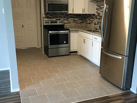 4th image of 29732 City Dr #1