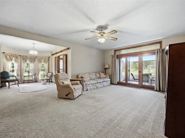 4425 Westchester Dr NE Unit B, Cedar Rapids, IA 52402