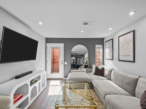 4242 Buena Vista St APT 18, Dallas, TX 75205