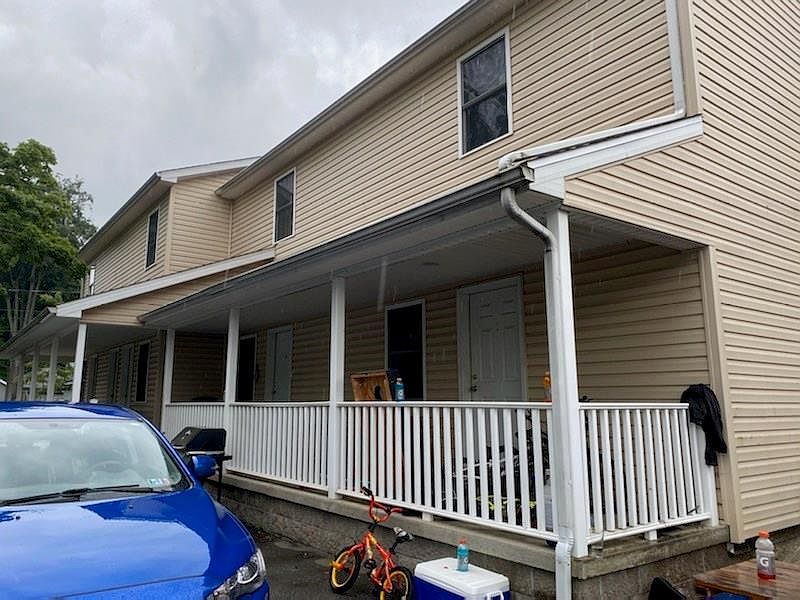 2nd image of 20 Grant St