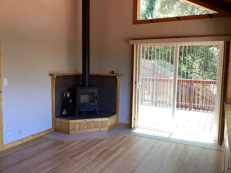 1920 Redwood Dr — Photo 10