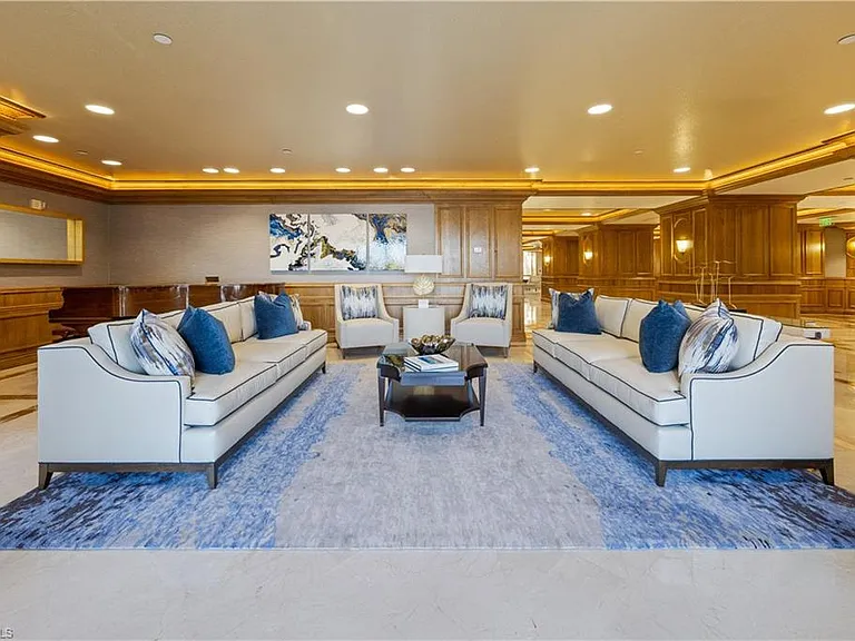 4021 Gulf Shore Blvd N #1804 — Photo 40
