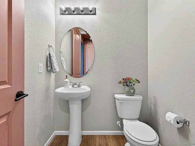949 N Undergrove Way — Photo 15