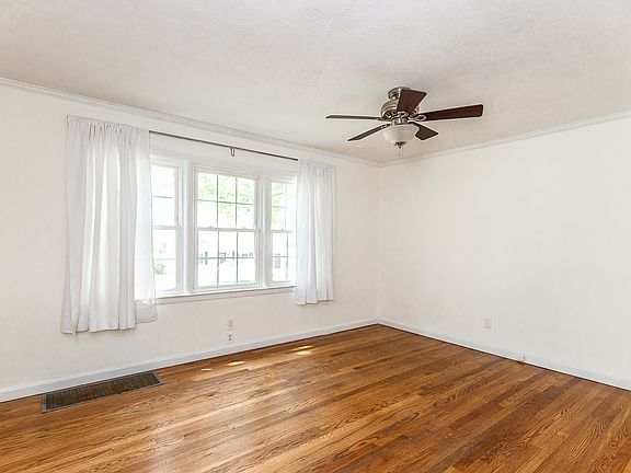 5th image of 7919 Jefferson St