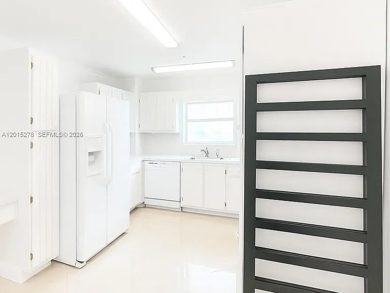 2780 NE 183rd St #717 — Photo 10