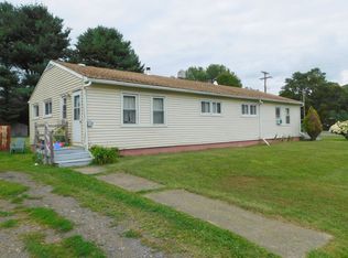 4 Sutton Rd, Endicott, NY 13760