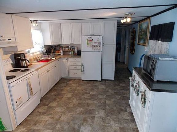 2nd image of 11214 Bluebird Dr