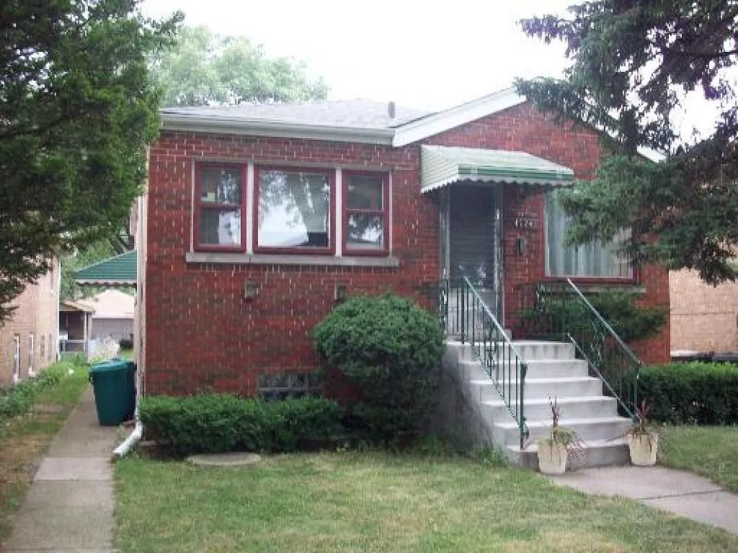 4224 Clinton Ave photo 1