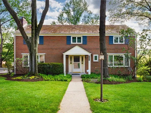 1155 Folkstone Dr, Pittsburgh, PA 15243