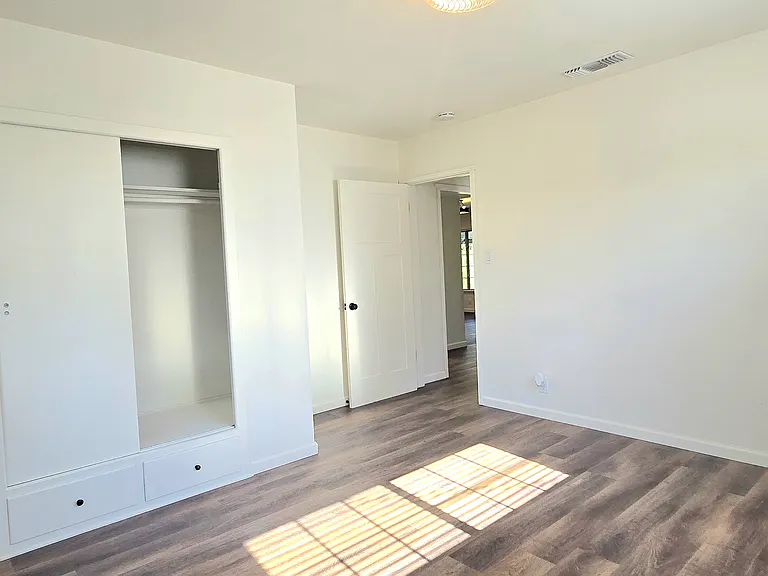 9341 Olive St — Photo 15