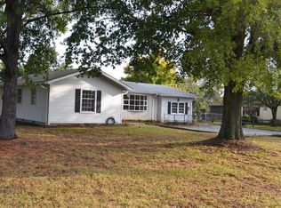 300 Ivey St, Graham, NC 27253