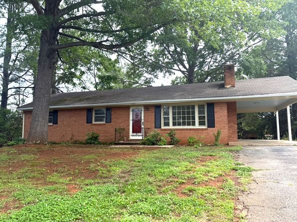 1101 Roundtree Dr
