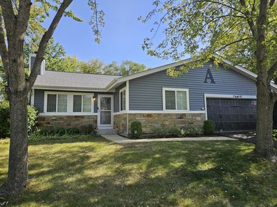 3S137 Lakeview Dr, Warrenville, IL, 60555