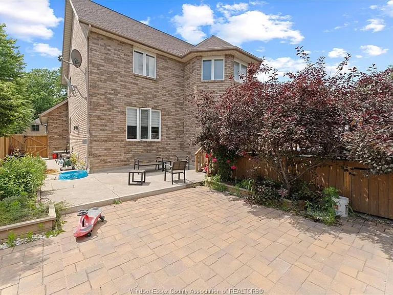 5740 Wayne St — Photo 39