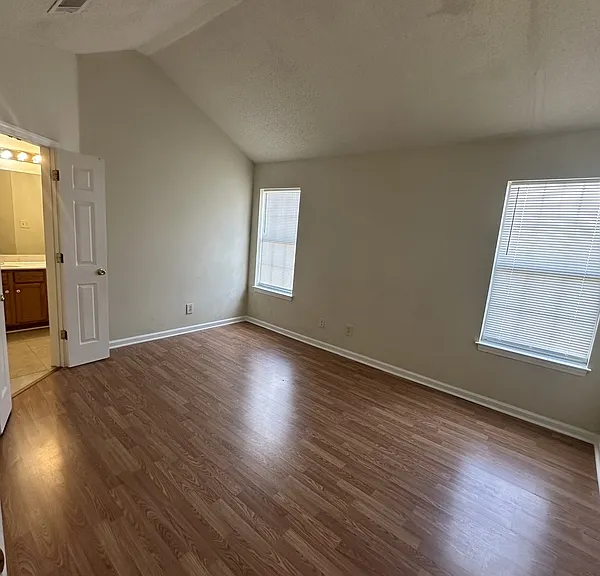 7733 Lipscomb Dr — Photo 5