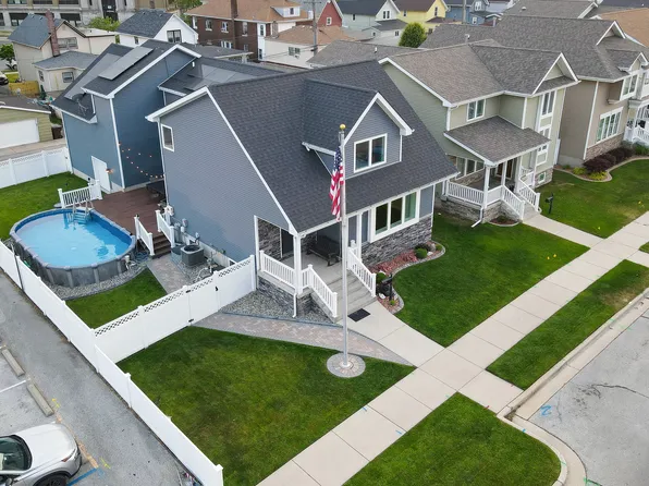 1518 Center St, Whiting, IN 46394
