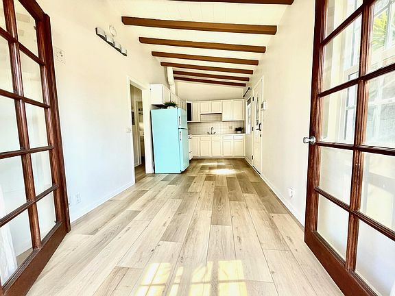 2nd image of 522 Broadway St #522