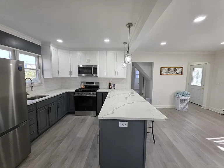 113 Yoakum Ave — Photo 15