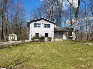 33 Old Country Rd, Monroe, NY 10950