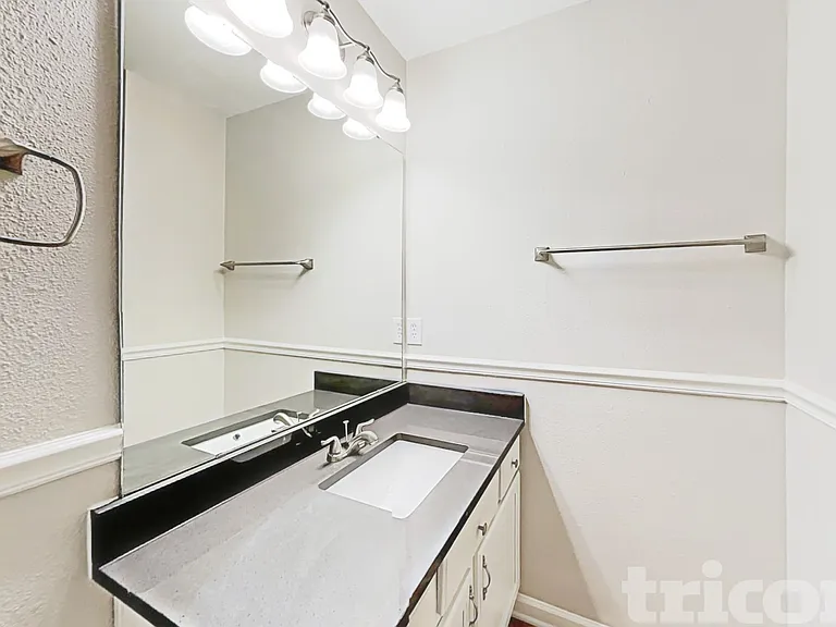 113 Elgin Ln — Photo 17