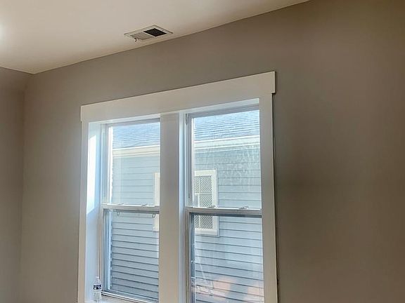 5th image of 1641 N Albany Ave #2