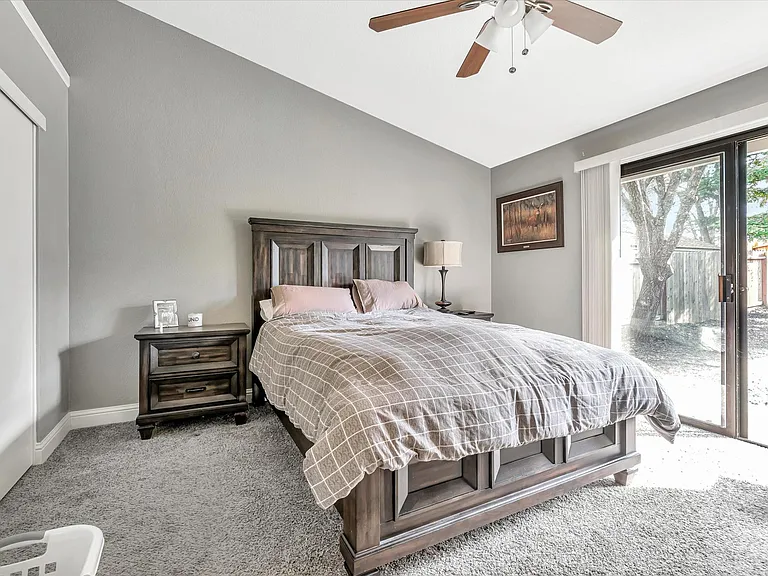 1060 Saint Andrews Dr — Photo 21