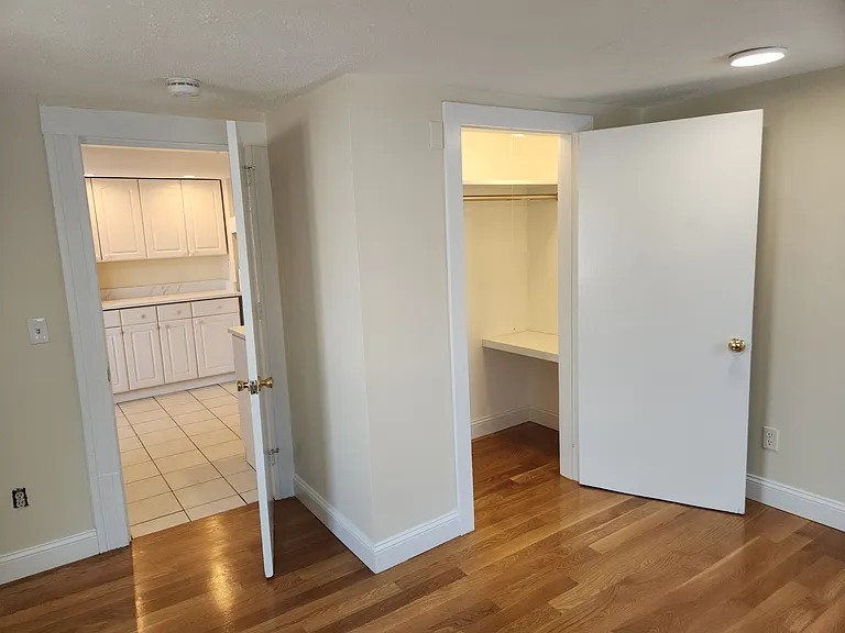 62 Mason St #2R — Photo 7