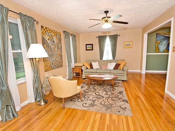 3rd image of 8079 Stafford Ln