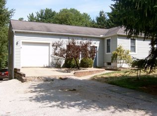 8011 Baumhart Rd, Amherst, OH 44001