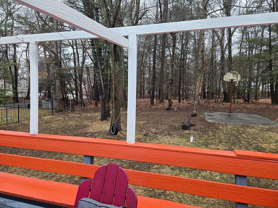 1st image of 48 Spring Ln