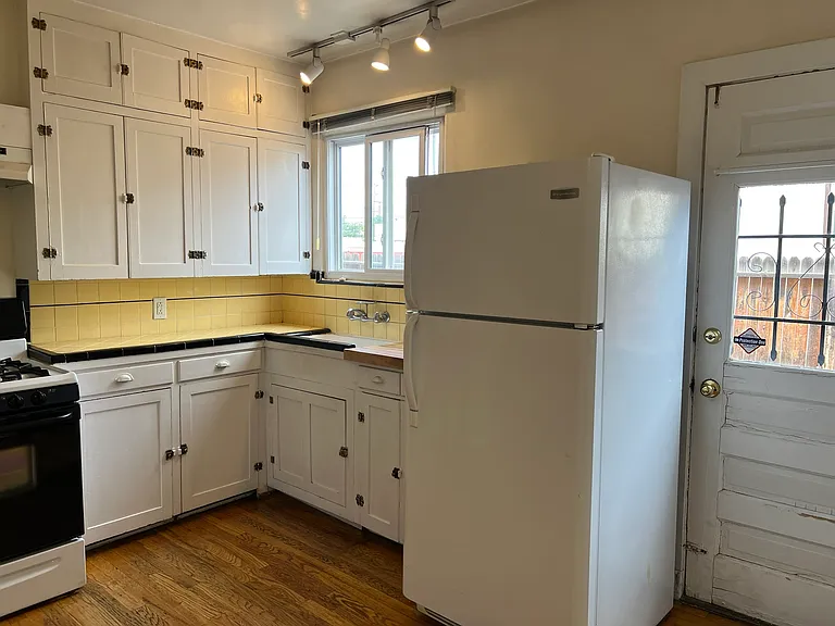 521 Granite Ave NW — Photo 11