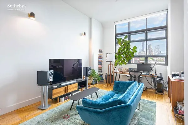 Sold by Sotheby's International Realty | media 2