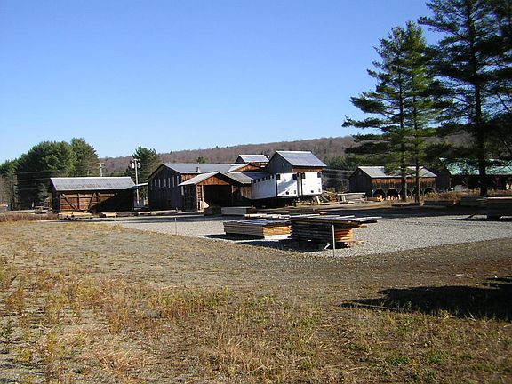 500' frontage on main road