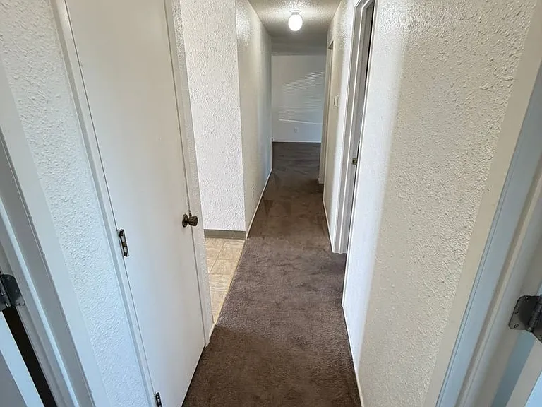 2523 Pine Ln SE — Photo 9