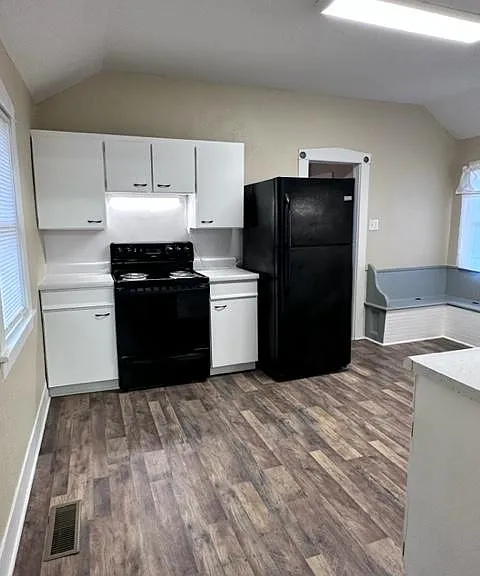 1391 SW Brown St — Photo 14