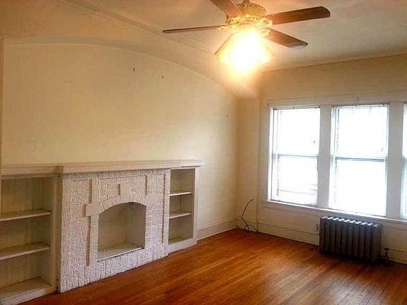 3rd image of 5857-59 N Kenmore Ave