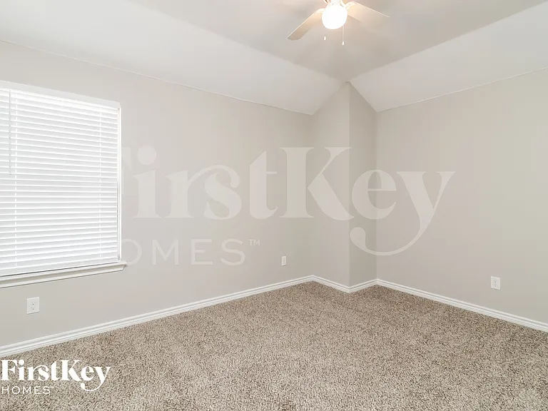 3805 Whisper Hollow Way — Photo 11
