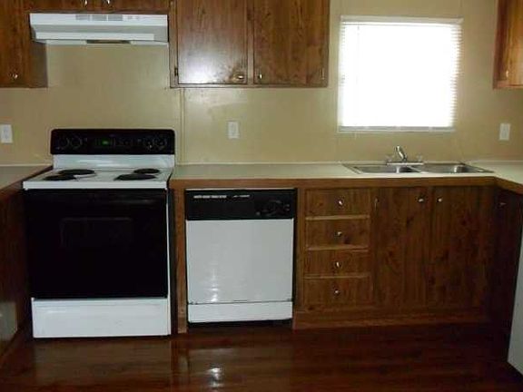 3rd image of 6372 Sea Breeze Dr
