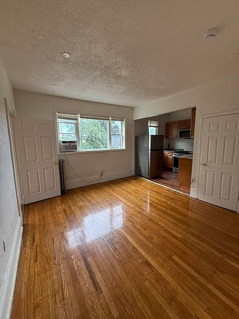1 bed, 400 sqft, $2,000 — Photo 2