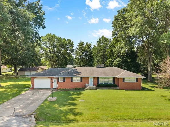 606 E 2nd South St, Mount Olive, IL 62069