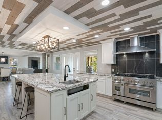 636 Tunnel St, Readsboro, VT 05350