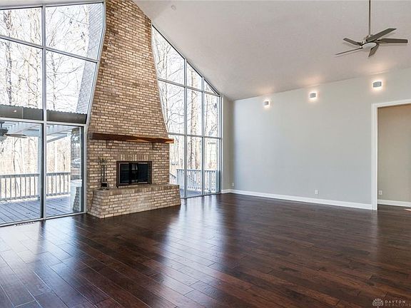 2nd image of 2750 Scarborough Pl