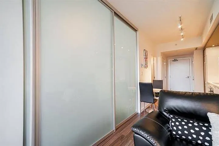 1661 Quebec St #5XX — Photo 8