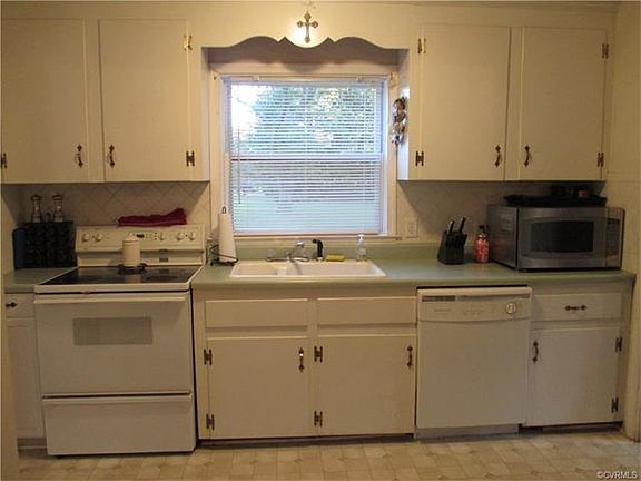 3rd image of 1411 Midage Ln