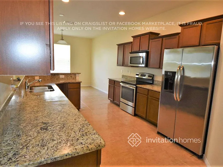1423 Tahoe Springs Ct — Photo 10