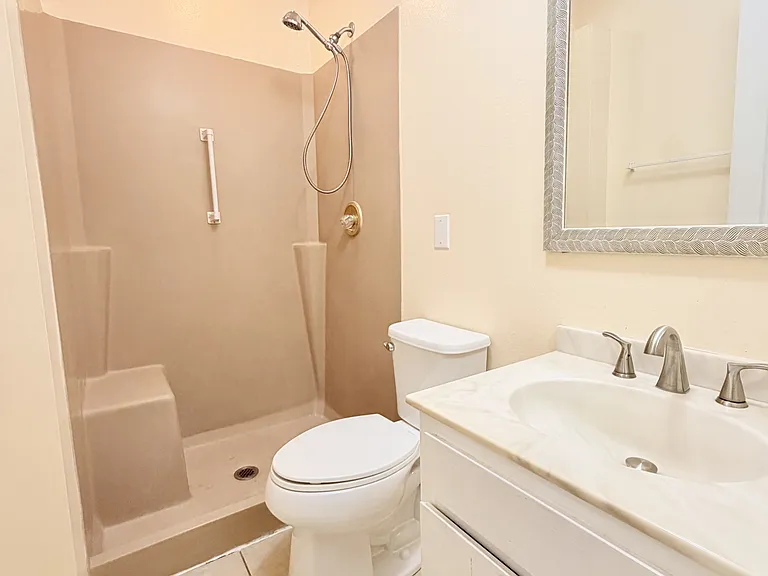 41 12th St #1 — Photo 4