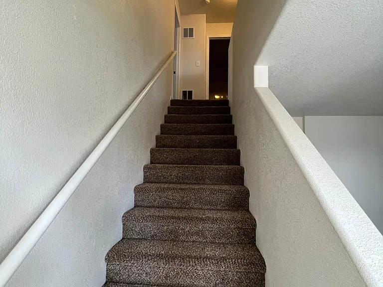 412 Cribbon Ave — Photo 6
